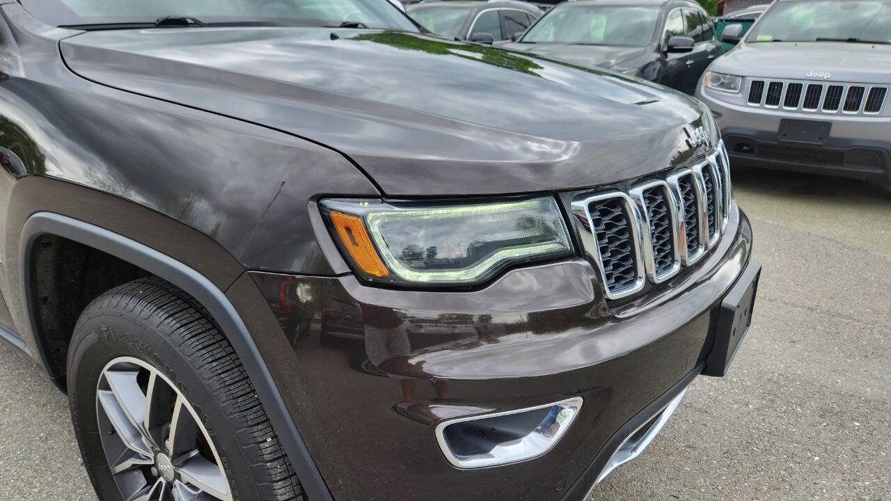 Used 2017 Jeep Grand Cherokee Limited w/ Luxury Group II AWD/4WD image 21