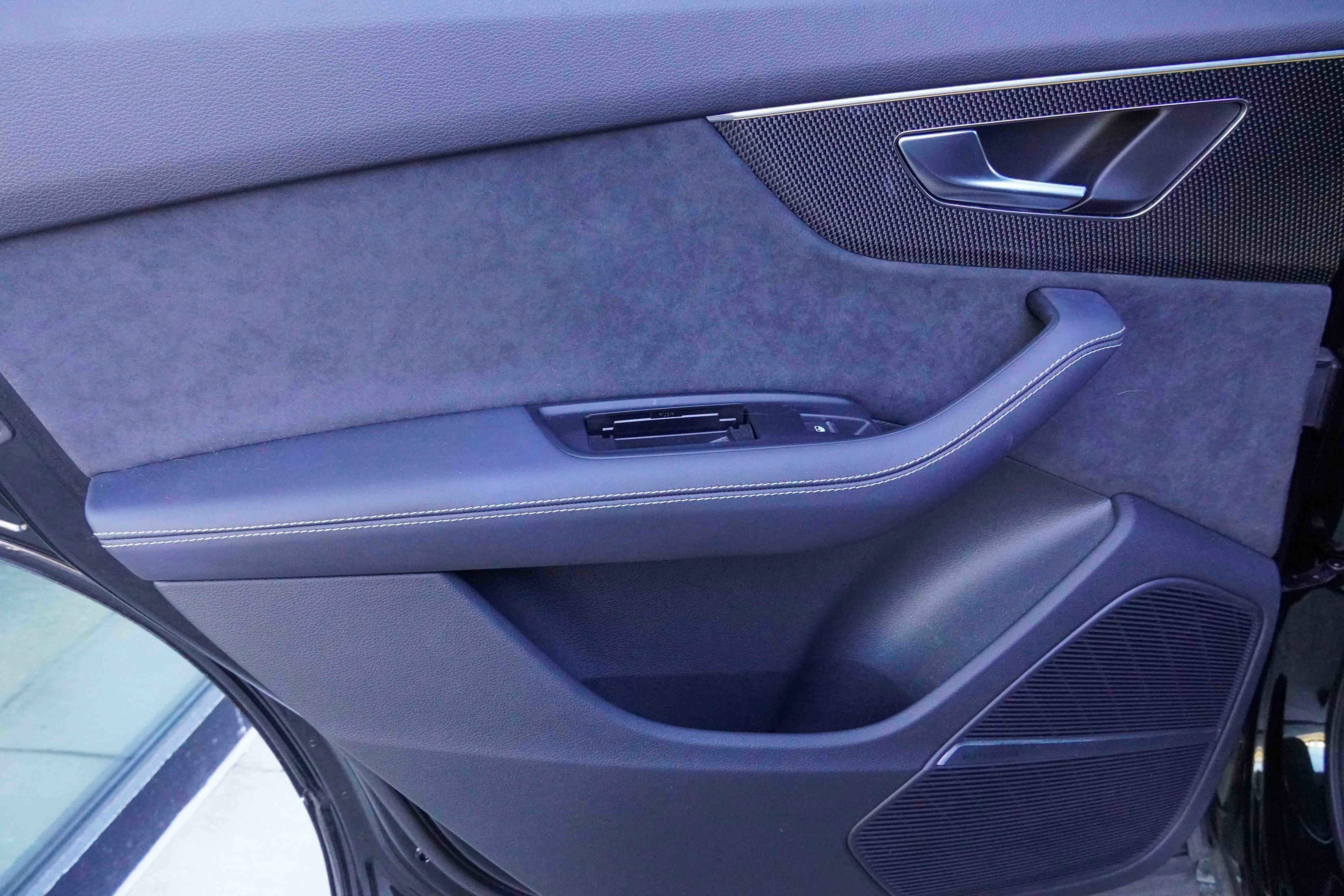 Used 2024 Audi SQ7 Premium Plus image 32