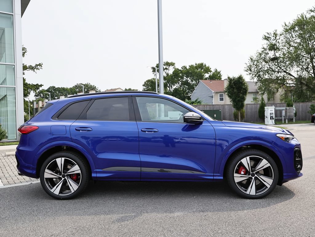 New 2026 Audi SQ5 Prestige AWD/4WD image 4