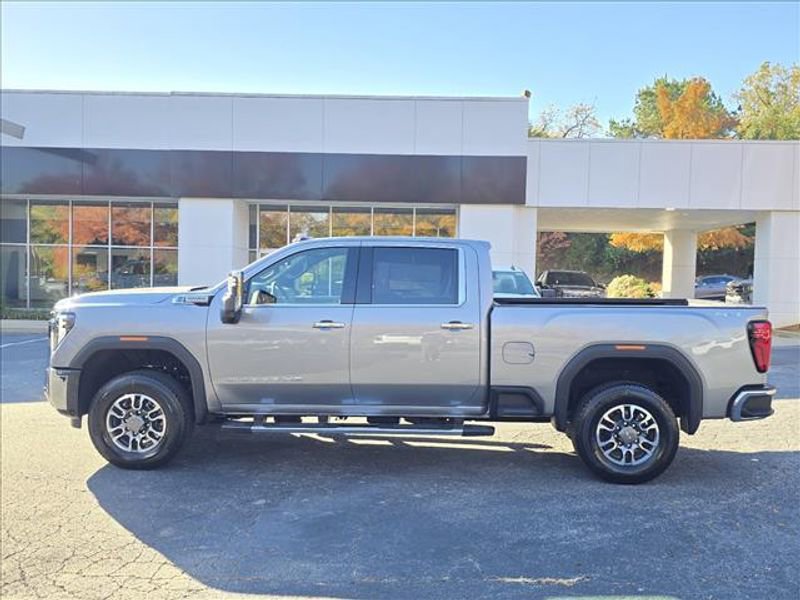New 2026 GMC Sierra 2500 SLT w/ SLT Premium Package image 18