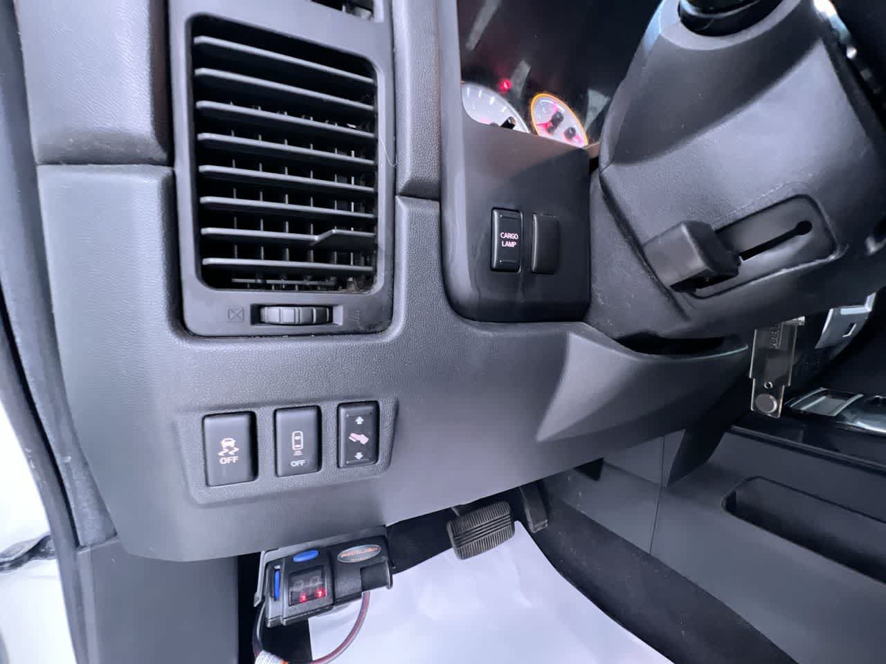 Used 2014 Nissan Titan PRO-4X AWD/4WD image 16