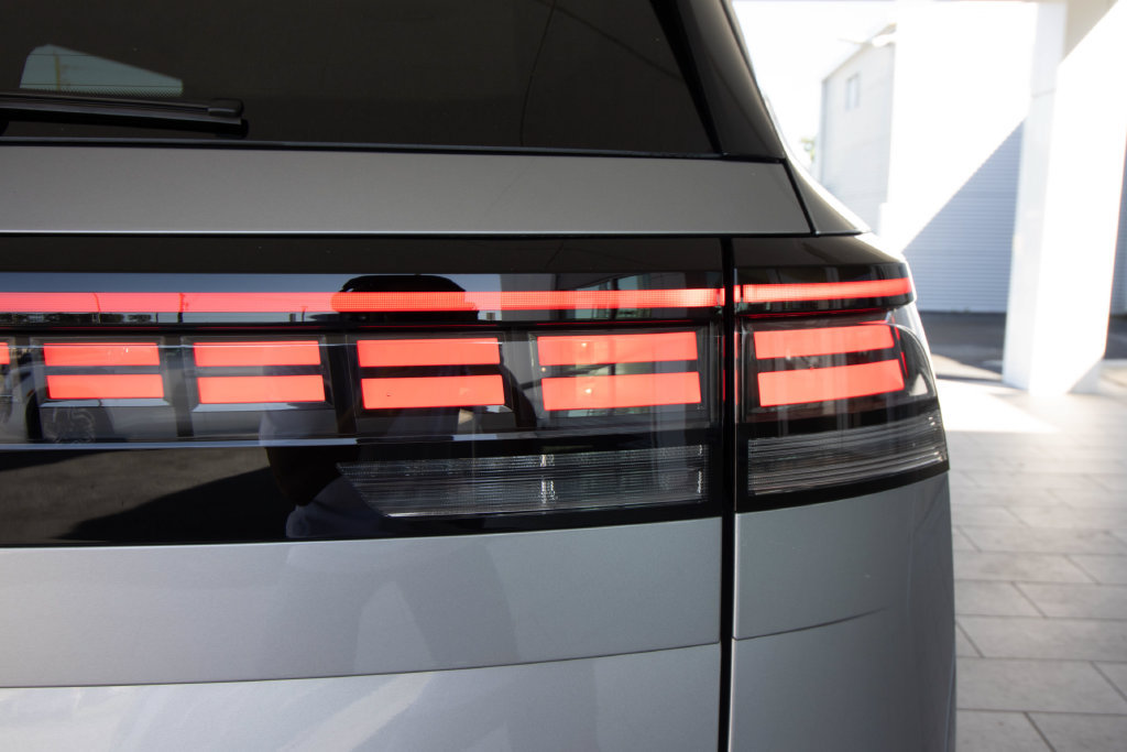 New 2027 Volkswagen Atlas SE FWD image 15