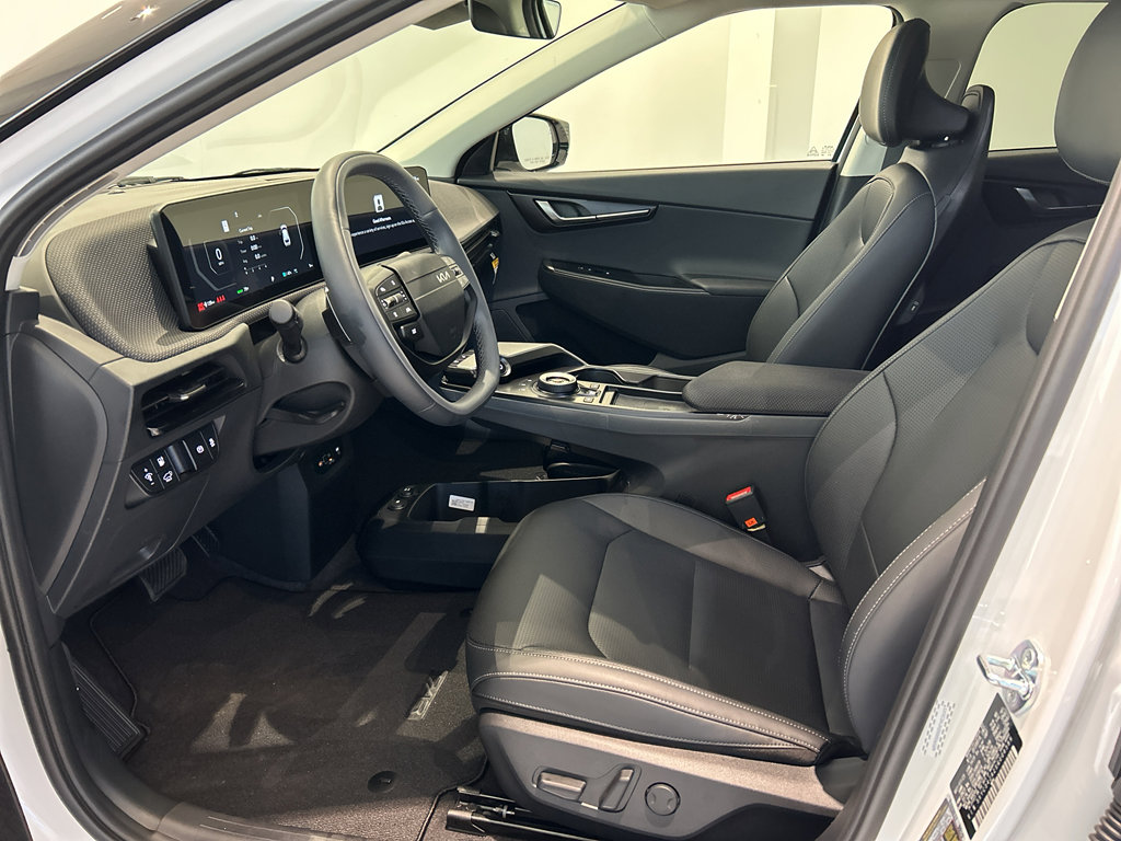 New 2025 Kia EV6 Wind image 12