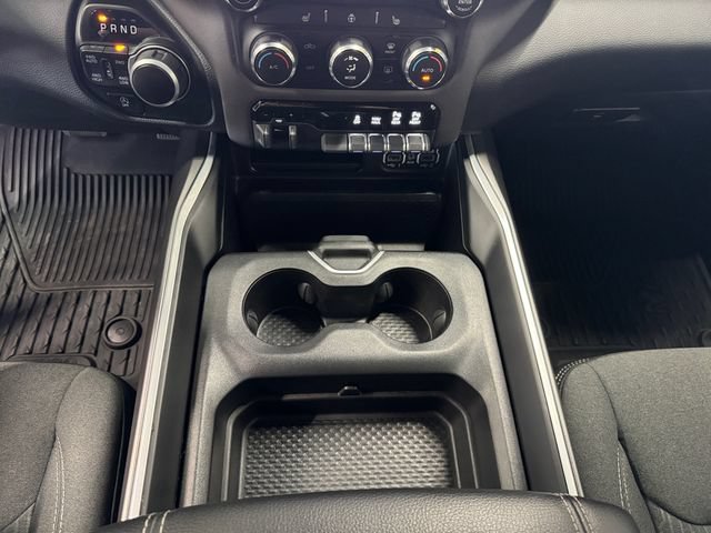 Used 2022 RAM 1500 Big Horn AWD/4WD image 16