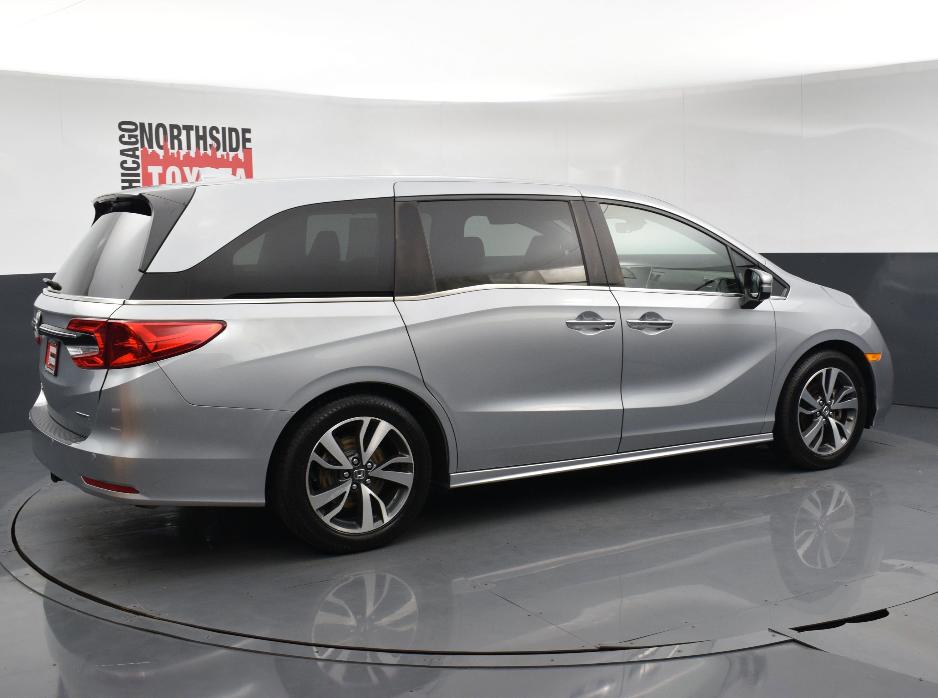 Used 2022 Honda Odyssey Touring image 4
