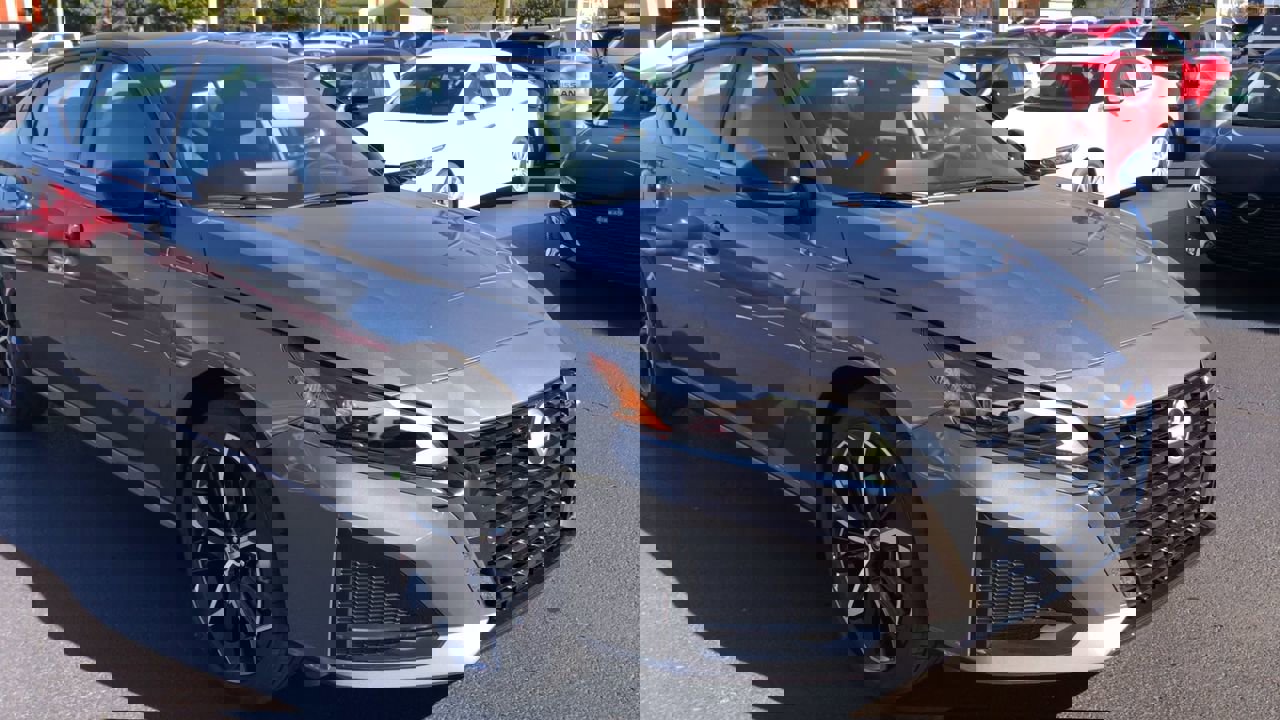 New 2025 Nissan Altima 2.5 SR w/ SR Premium Package image 2