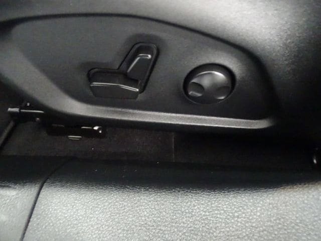 Certified 2023 Jeep Compass High Altitude AWD/4WD image 3
