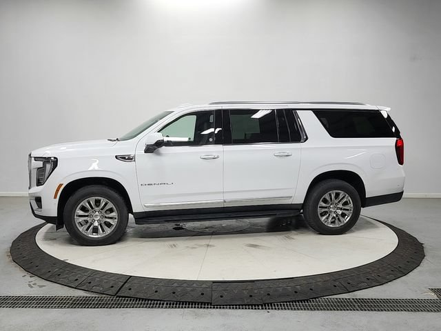 Used 2025 GMC Yukon XL Denali AWD/4WD image 4