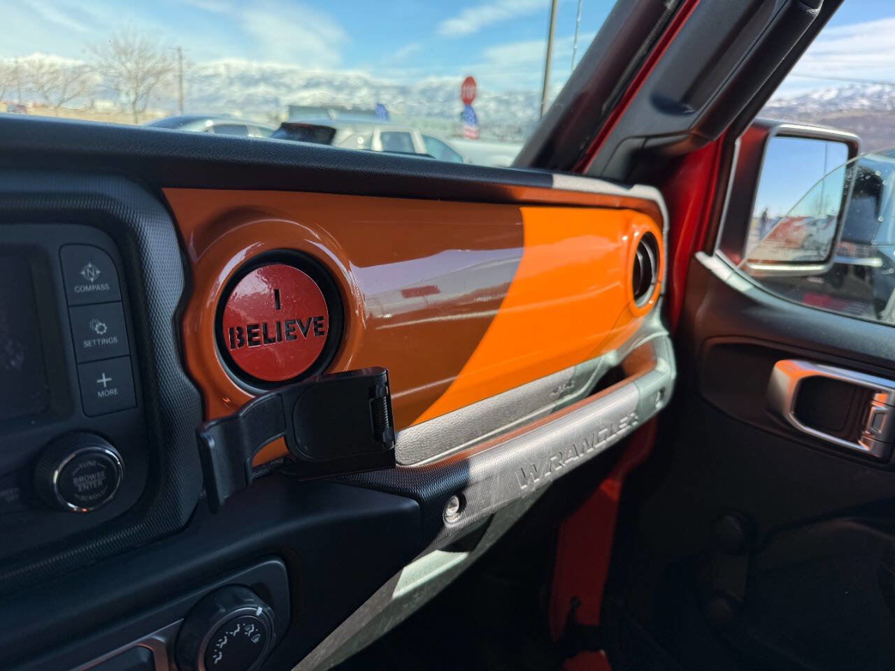 Used 2019 Jeep Wrangler Unlimited Sport image 27