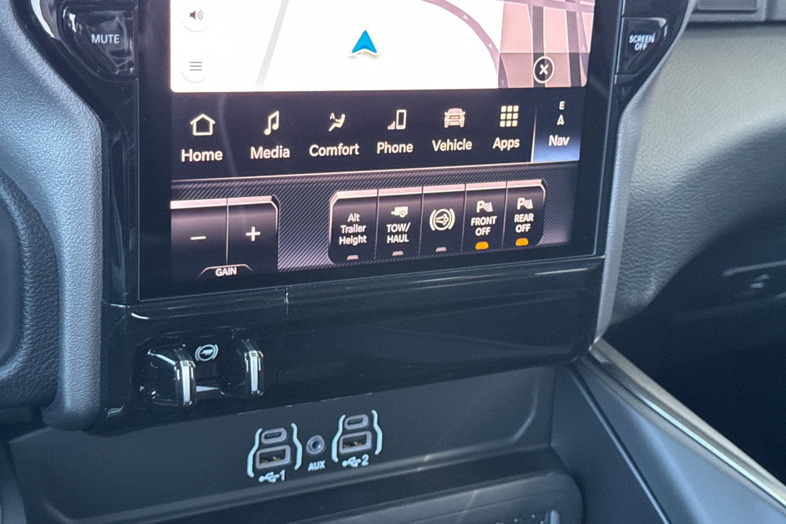New 2026 RAM 2500 Laramie AWD/4WD image 19