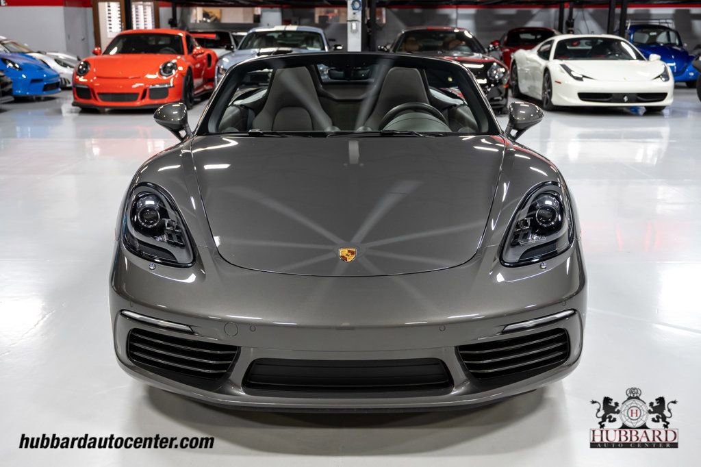 Used 2023 Porsche 718 Boxster S RWD image 3
