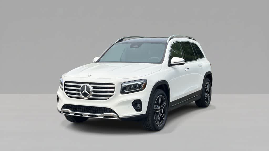 Used 2026 Mercedes-Benz GLB 250 4MATIC image 1