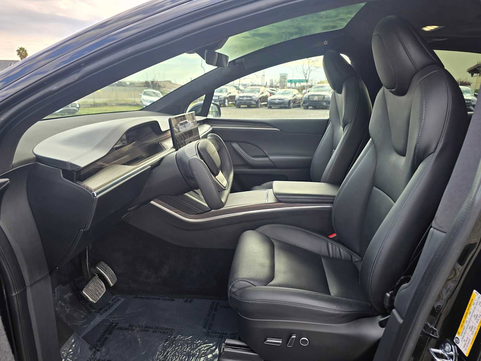 Used 2022 Tesla Model X image 21