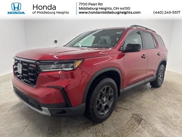 Certified 2025 Honda Pilot TrailSport image 1