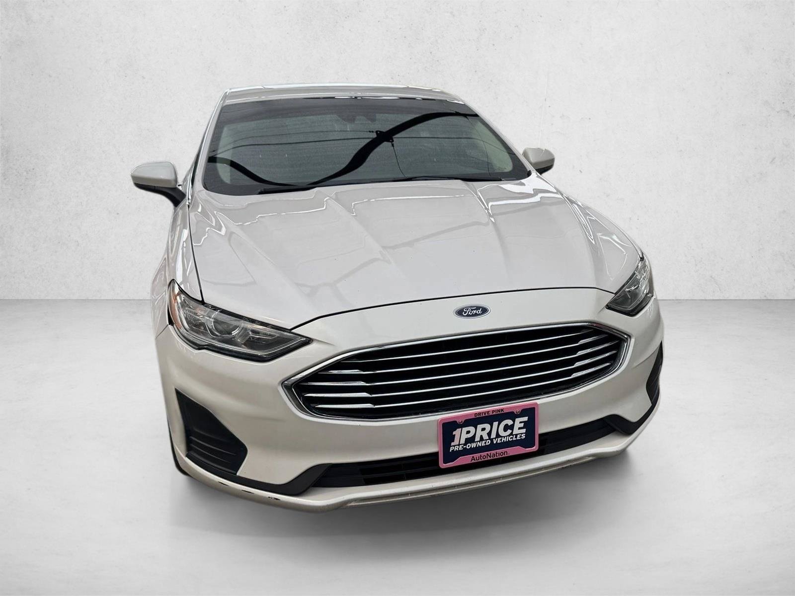 Used 2020 Ford Fusion SE FWD image 3