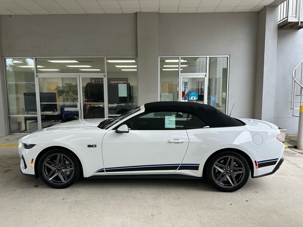 New 2025 Ford Mustang GT RWD image 4