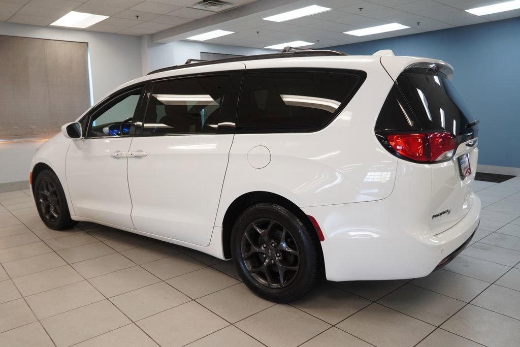 Used 2018 Chrysler Pacifica Touring-L Plus w/ S Appearance Package FWD image 7