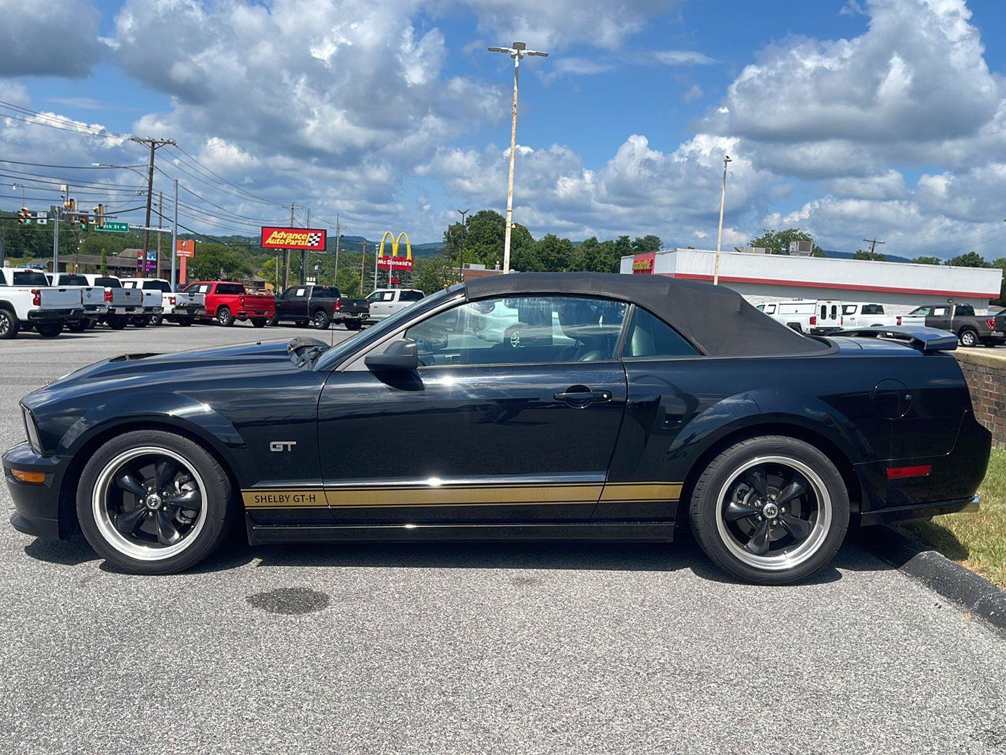 Used 2006 Ford Mustang GT Premium RWD image 4