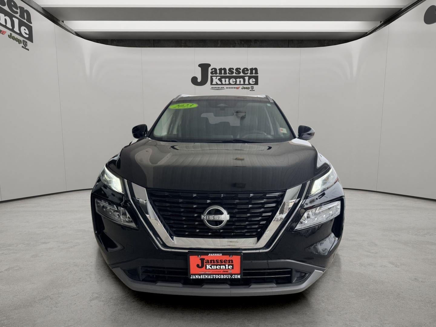 Used 2023 Nissan Rogue SV w/ SV Premium B Package AWD/4WD image 5