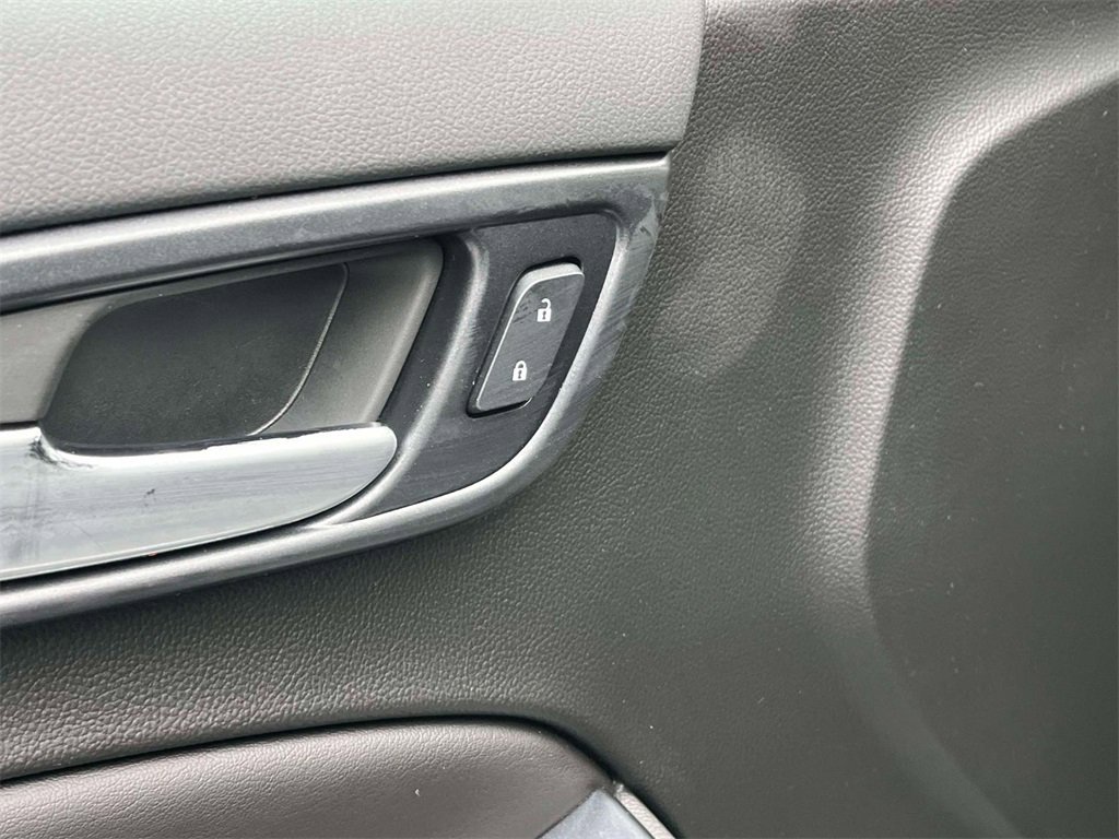 Used 2018 GMC Yukon SLT w/ HD Trailering Package image 27