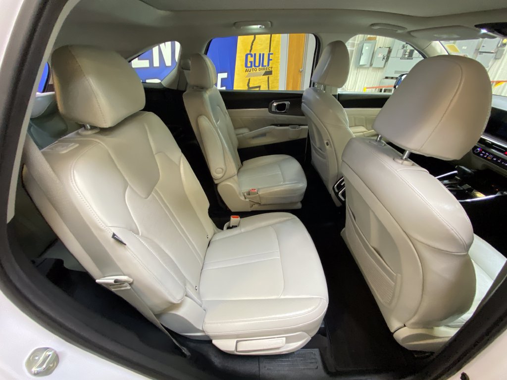 Used 2025 Kia Sorento SX FWD image 29