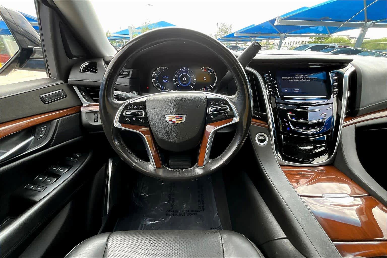 Used 2020 Cadillac Escalade ESV Luxury w/ Escalade Sport Edition AWD/4WD image 6