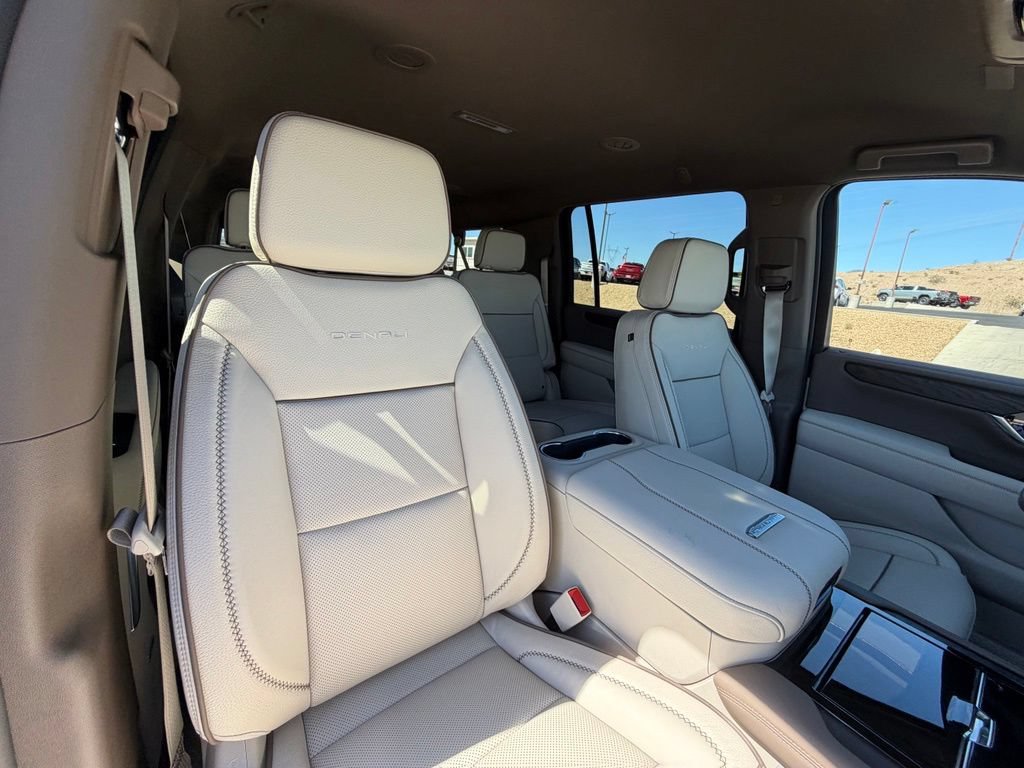 New 2026 GMC Yukon XL Denali w/ LPO, Floor Liner Package AWD/4WD image 16