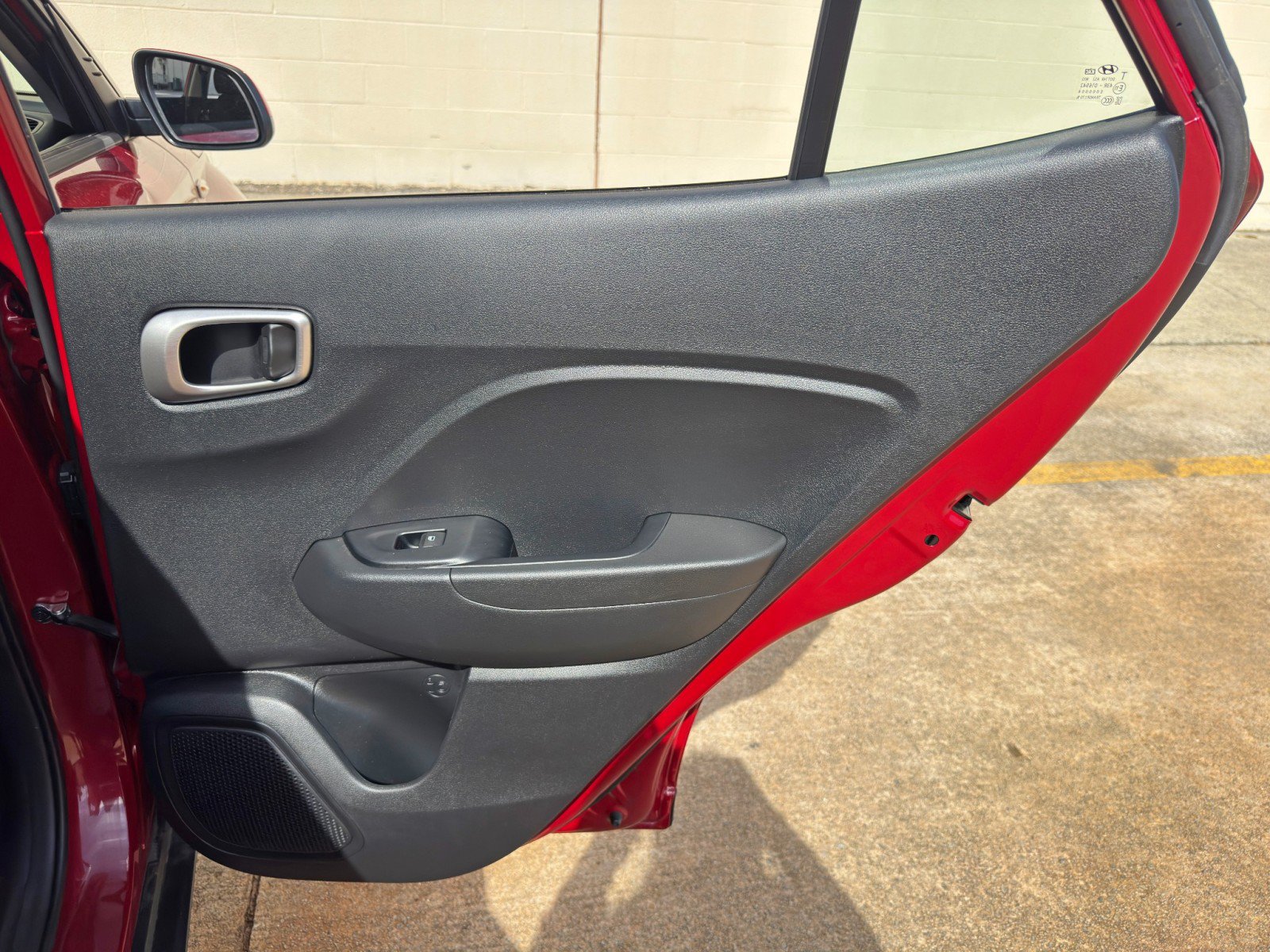Used 2020 Hyundai Venue SE FWD image 36