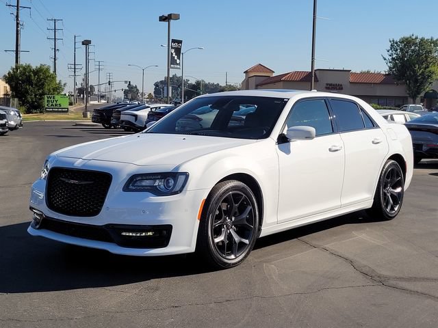 Used 2023 Chrysler 300 S w/ Comfort Group RWD image 9
