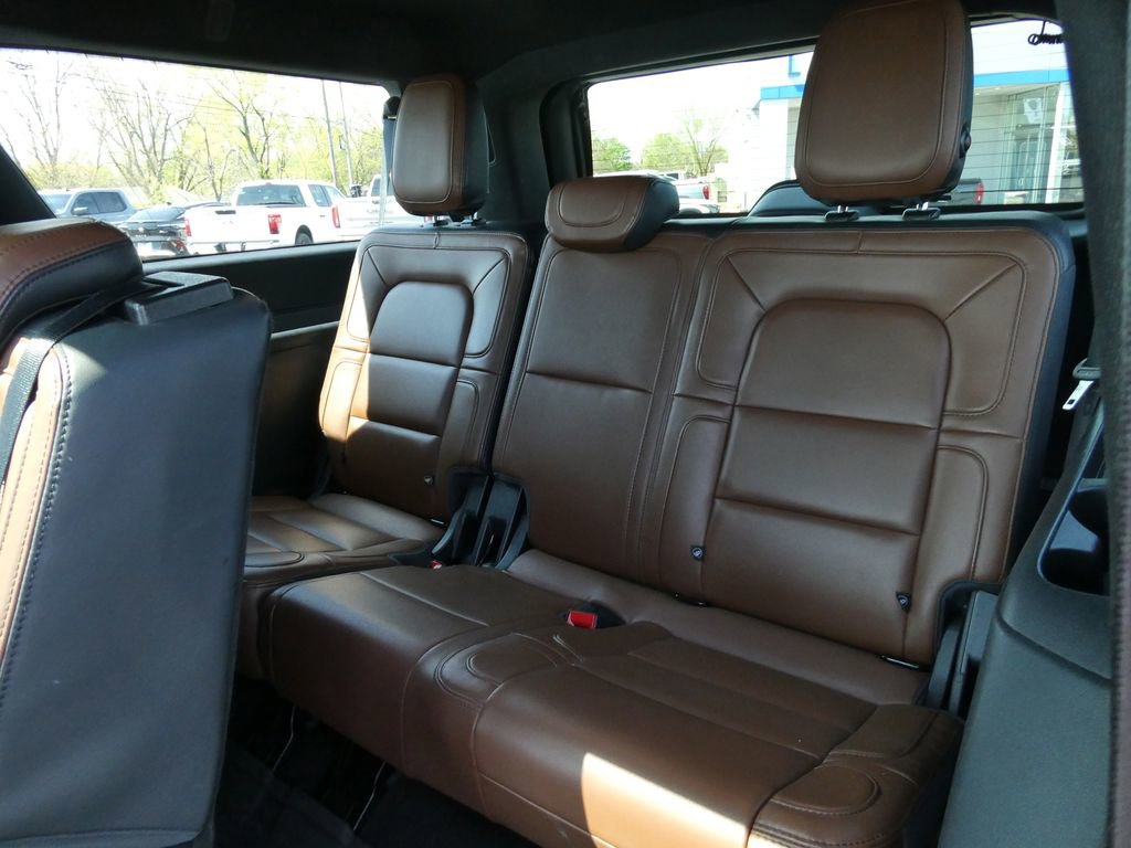 Used 2022 Lincoln Navigator L Reserve w/ Equipment Group 201A image 21