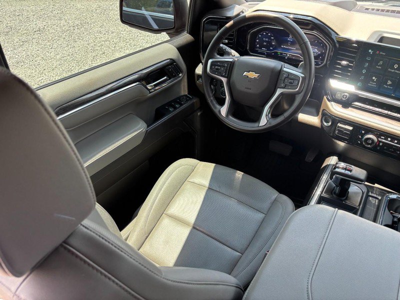 Used 2024 Chevrolet Silverado 1500 LTZ w/ Technology Package AWD/4WD image 13