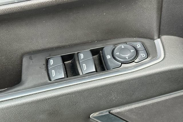 Used 2025 Chevrolet Silverado 1500 LT image 12