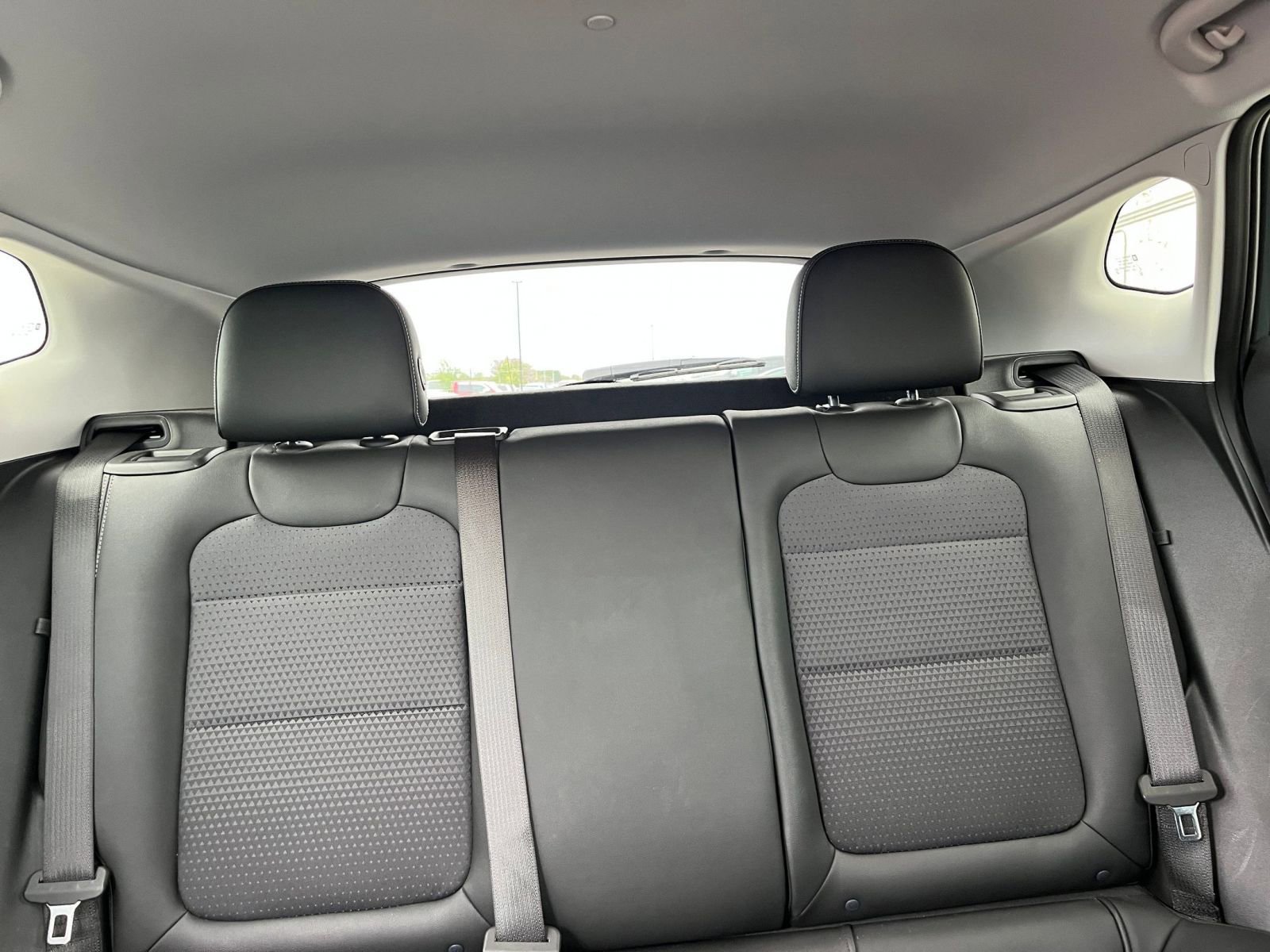 Used 2025 Chevrolet Trax LT FWD image 38