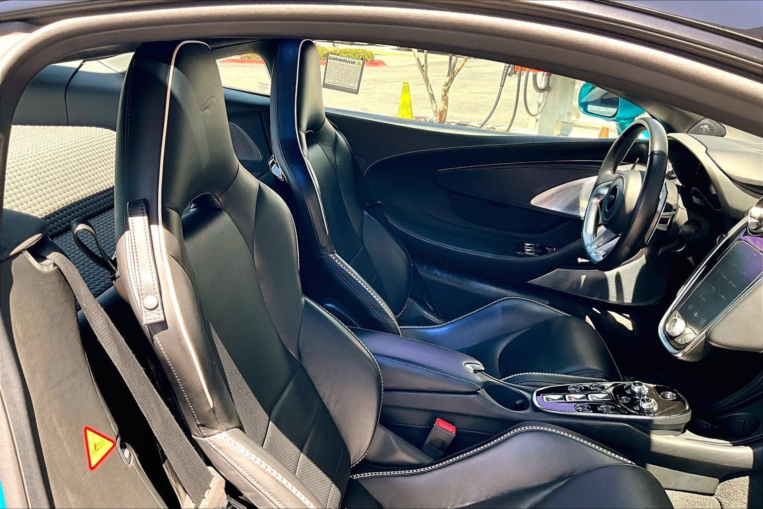 Used 2021 McLaren GT RWD image 7
