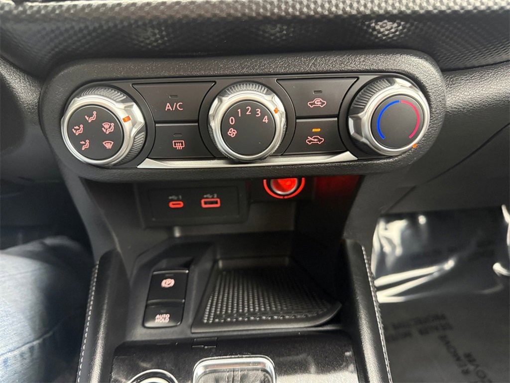 Used 2024 Nissan Kicks SV image 32