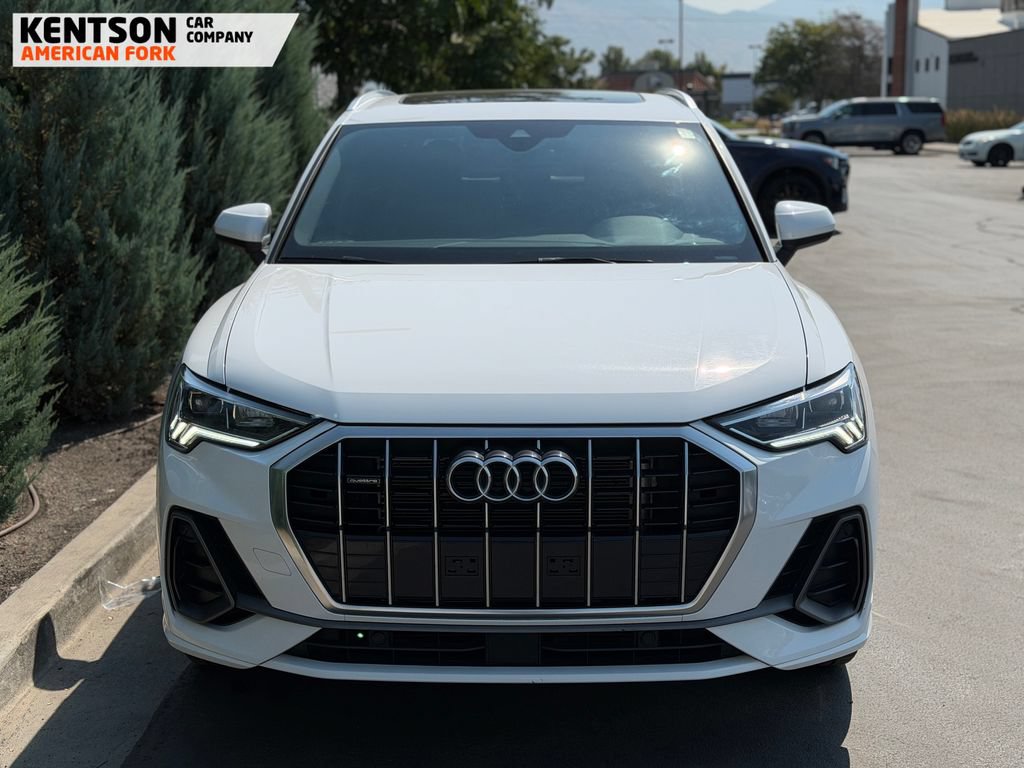 Used 2025 Audi Q3 2.0T Premium AWD/4WD image 2
