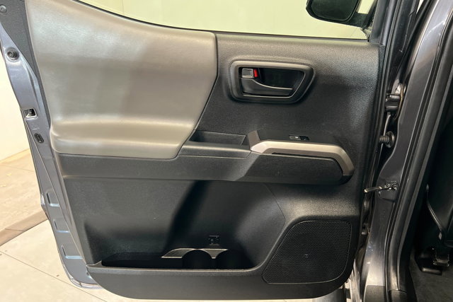 Used 2022 Toyota Tacoma SR5 image 18