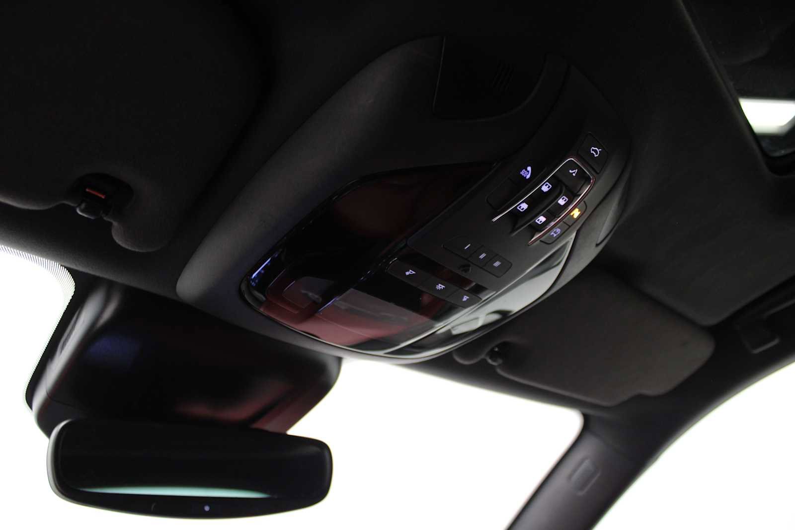 Used 2022 Maserati Levante GT image 23