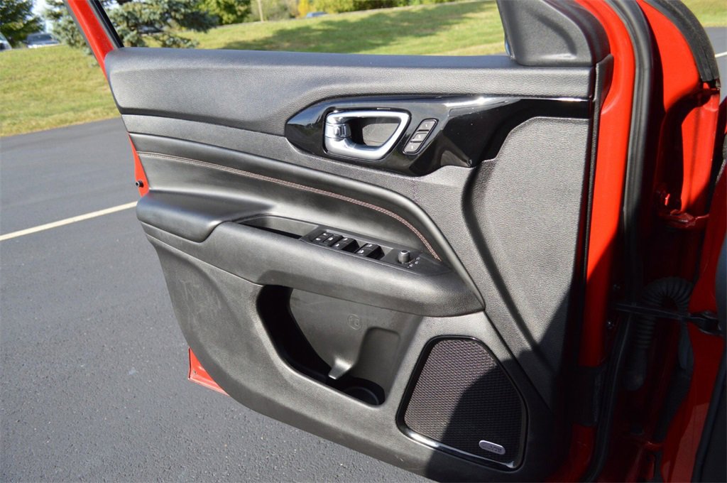 Used 2022 Jeep Compass Limited w/ (RED) Package image 29