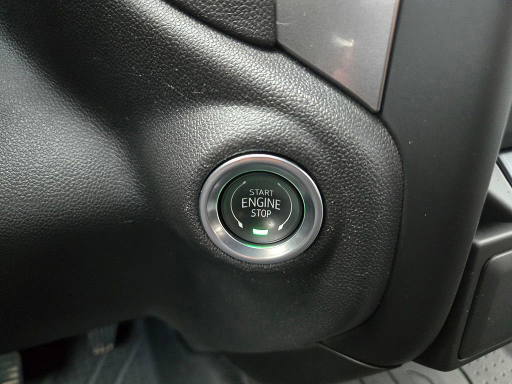 Certified 2025 Chevrolet Silverado 1500 Custom image 22