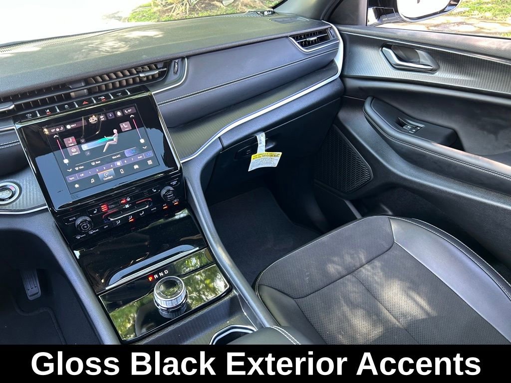 Certified 2024 Jeep Grand Cherokee Altitude image 14