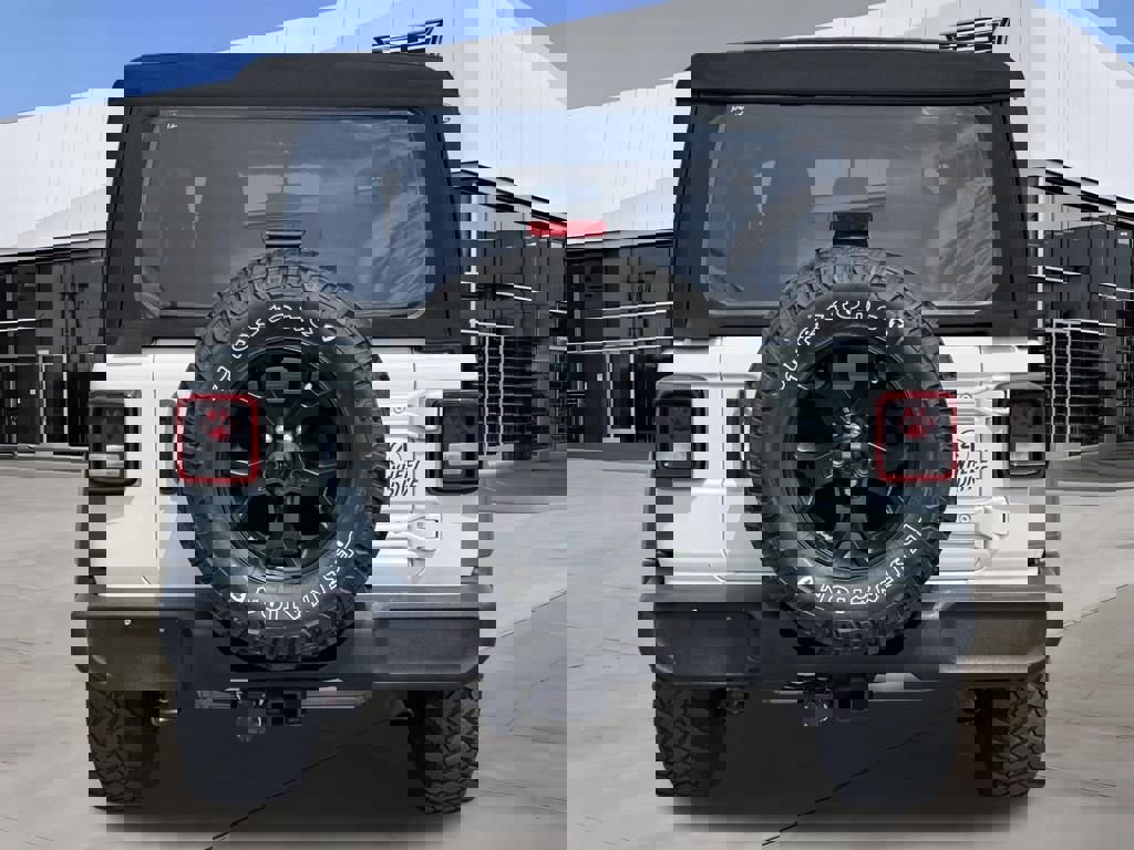 Used 2022 Jeep Wrangler Willys image 6