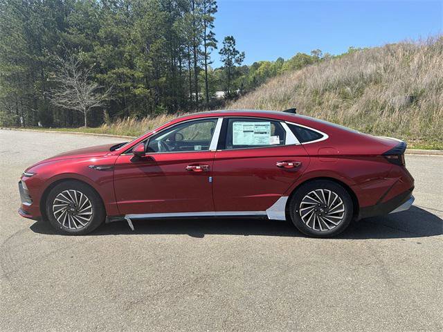 New 2025 Hyundai Sonata Limited image 2