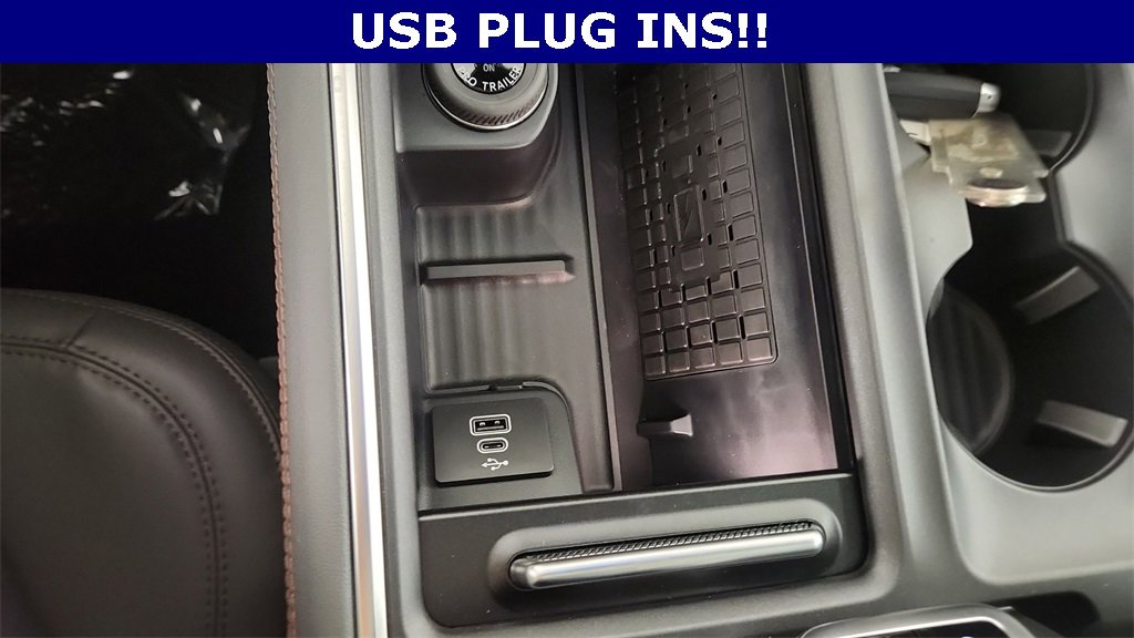 New 2025 Ford Expedition Active image 18