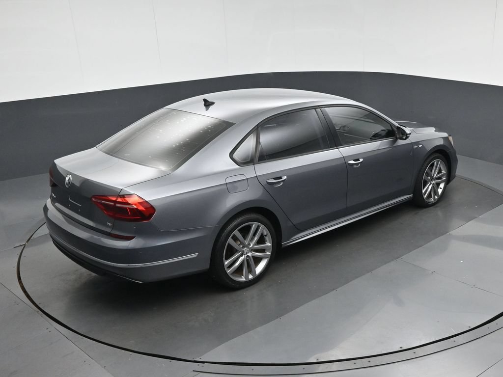 Used 2018 Volkswagen Passat 2.0T R-Line FWD image 56