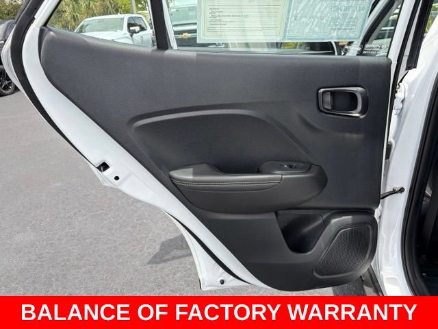 Used 2025 Hyundai Venue Limited FWD image 13