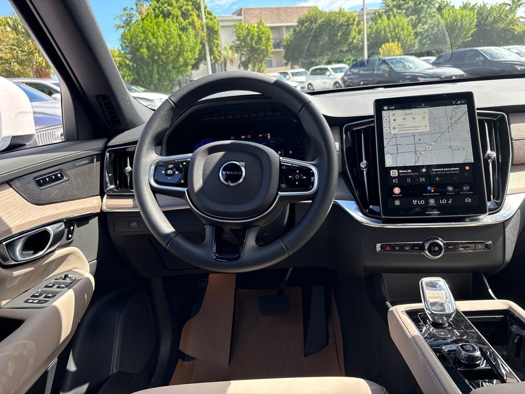 New 2026 Volvo XC90 B6 Plus w/ Protection Package Premier image 6