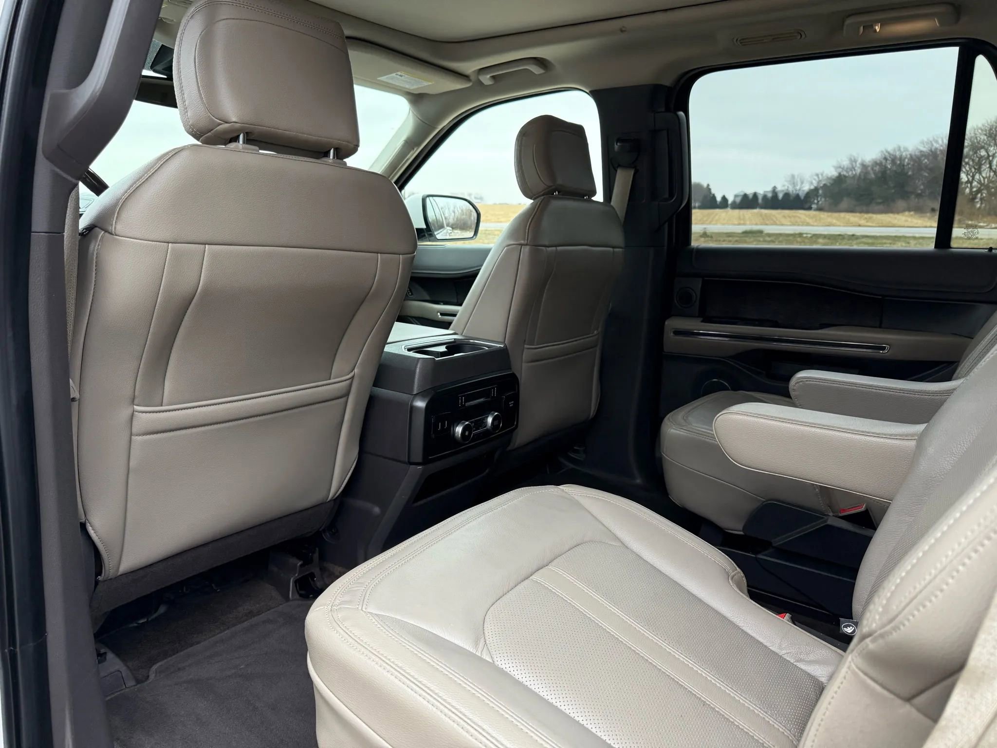 Used 2018 Ford Expedition Limited w/ Equipment Group 301A image 12