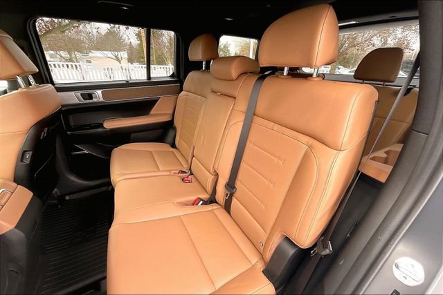 Used 2025 Hyundai Santa Fe Limited image 26