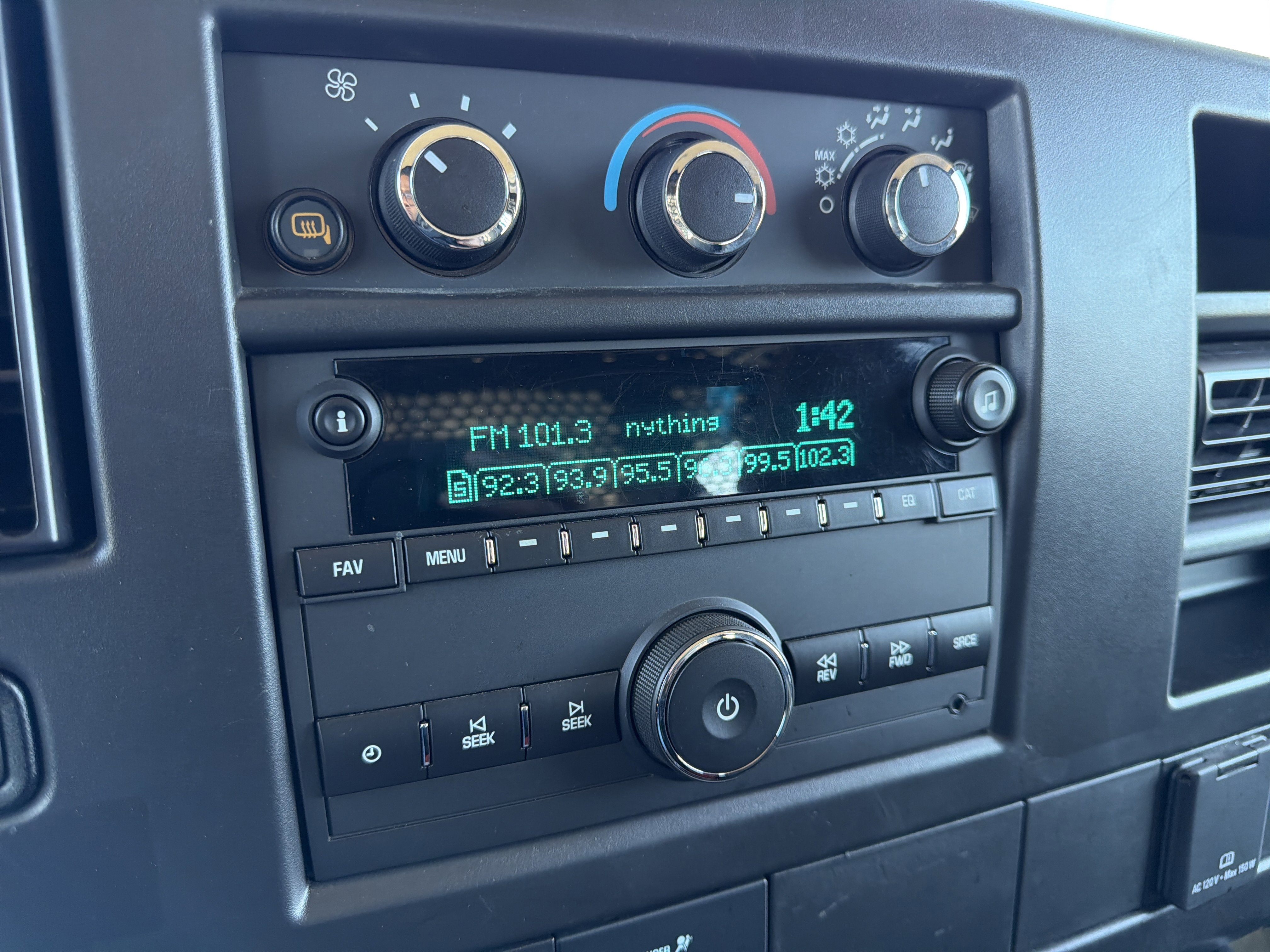 Used 2024 Chevrolet Express 2500 w/ Driver Convenience Package image 18